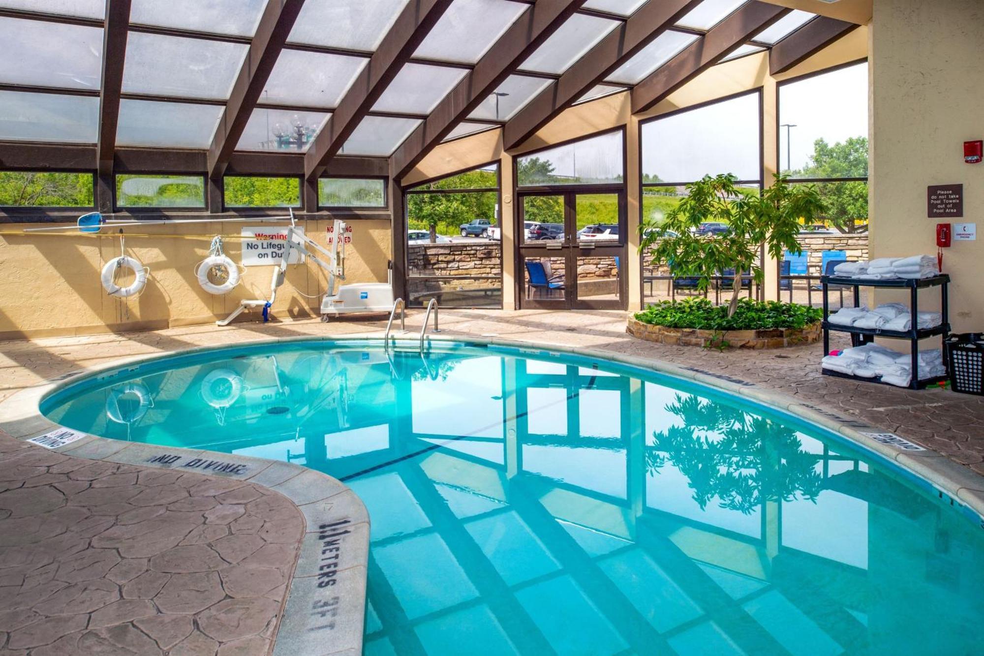 Sheraton Westport Plaza Maryland Heights Esterno foto